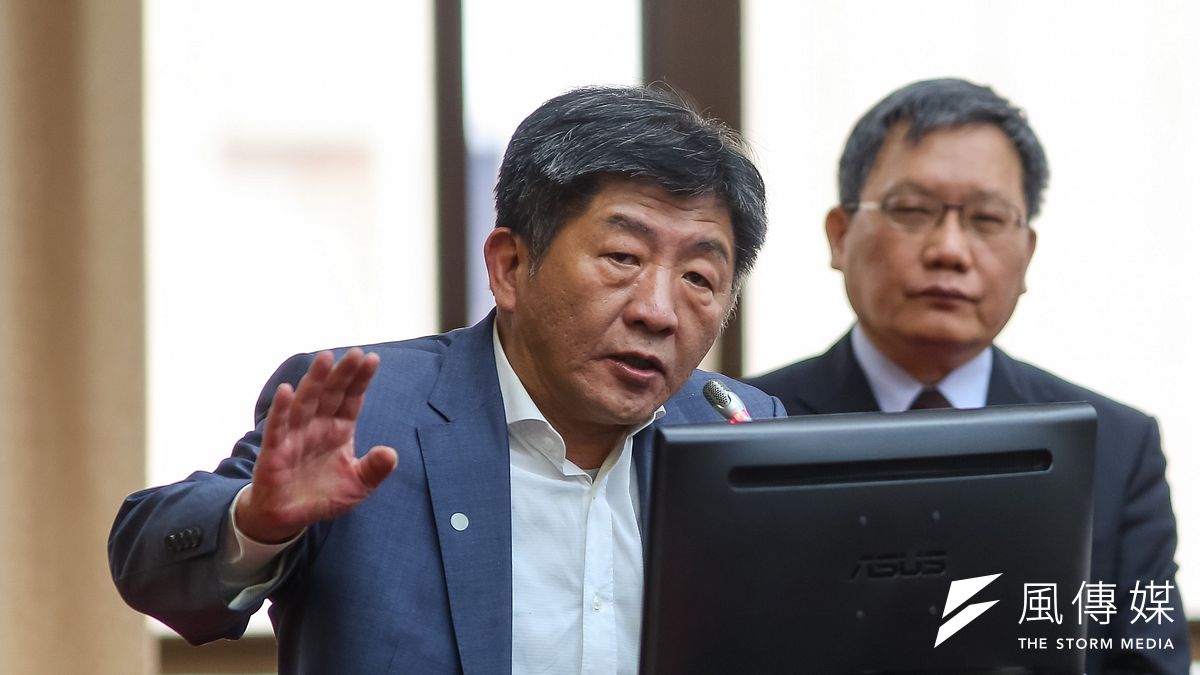 衛福部長陳時中(見圖)5日赴立法院財政委員會備詢,衛福部次長何啟功答詢時也指出,大型活動應審慎評估,並寫好防疫計畫書。(顏麟宇攝) 衛福部長陳時中(見圖)5日赴立法院財政委員會備詢,衛福部次長何啟功答詢時也指出,大型活動應審慎評估,並寫好防疫計畫書。(顏麟宇攝)