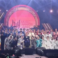 「MUSIC AWARDS JAPAN 2026」の演歌・歌謡曲部門授賞式が開催され、SHOW-WA&MATSURIが最優秀楽曲賞を受賞した。特別功労賞を受賞した北島三郎も登壇した。(写真/MUSIC AWARDS JAPAN PR事務局提供) 「MUSIC AWARDS JAPAN 2026」の演歌・歌謡曲部門授賞式が開催され、SHOW-WA&MATSURIが最優秀楽曲賞を受賞した。特別功労賞を受賞した北島三郎も登壇した。(写真/MUSIC AWARDS JAPAN PR事務局提供)