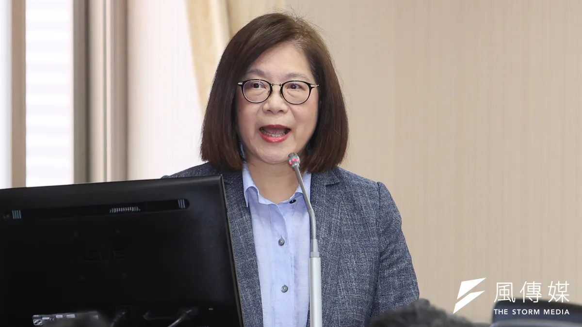 海委會主委管碧玲4日於內政委員會針對「金門撞船案:翻船執法過程及後續處理」專題報告備詢。(顏麟宇攝)