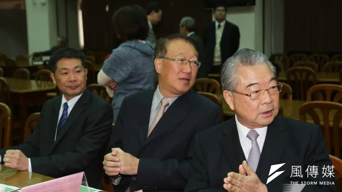 國內工商企業代表上午向總統馬英九建言,希望立法院長王金平能以「立法院大家長的身分出面,以智慧來解決目前僵局」(吳逸驊攝)