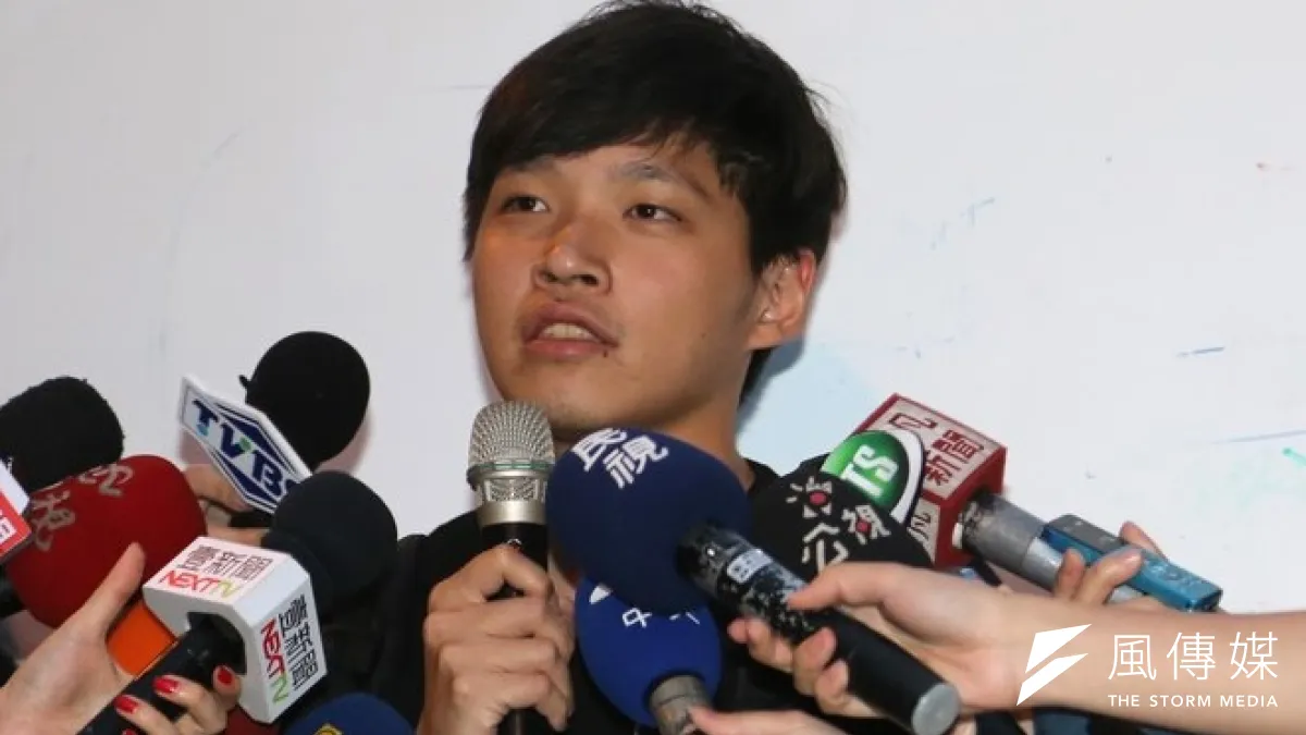 太陽花學運即將在明天結束,學運領導人陳為廷9日晚間接受訪問。(吳逸驊攝)