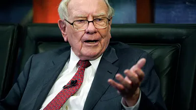 時間是一個很好的平衡裝置,巴菲特(見圖)擁有的時間不比你我多。(圖/AP)