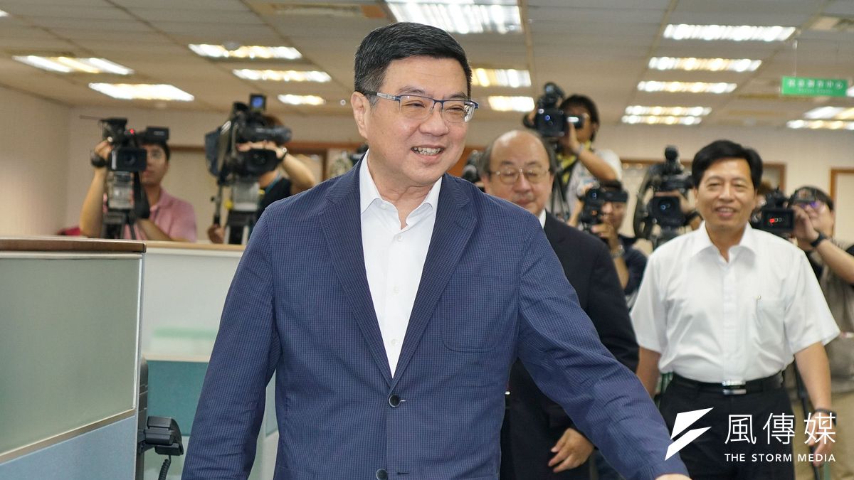 針對1日台北市長柯文哲宣布將組黨、立委林昶佐退出時代力量。民進黨主席卓榮泰(見圖)2日凌晨在臉書發文回應。(盧逸峰攝) 針對1日台北市長柯文哲宣布將組黨、立委林昶佐退出時代力量。民進黨主席卓榮泰(見圖)2日凌晨在臉書發文回應。(盧逸峰攝)