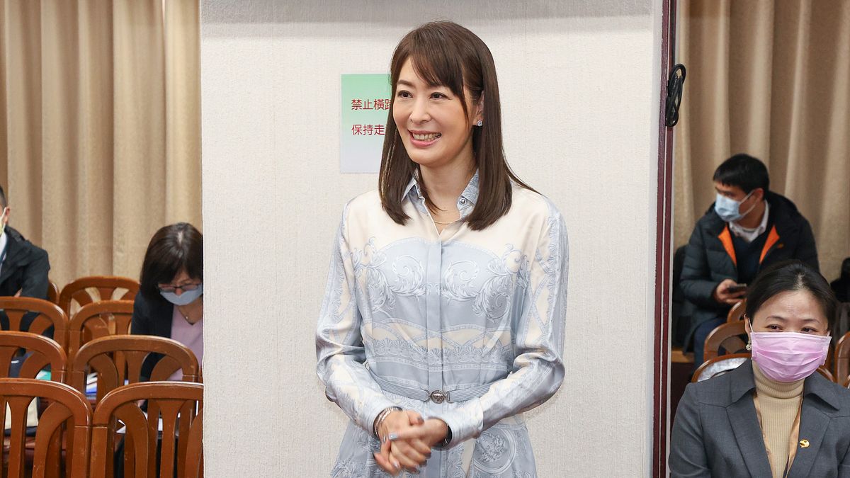 賈永婕自稱「台灣人第一代」掀身分風暴 粉專怒轟:她是牆頭草外省二代