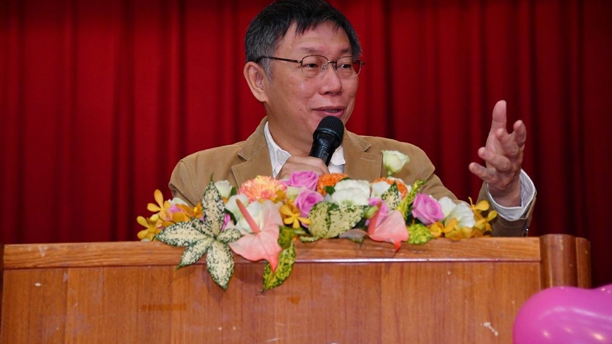 柯文哲發明一套「新政治」思想,像是「政治其實很簡單,只有三件事:對的事情做,不對的事情不要做,認真做。」以及「政治要落實在人民生活的每一天,政府應當是服務人民而不是管理人民。」(台北市政府提供) 柯文哲發明一套「新政治」思想,像是「政治其實很簡單,只有三件事:對的事情做,不對的事情不要做,認真做。」以及「政治要落實在人民生活的每一天,政府應當是服務人民而不是管理人民。」(台北市政府提供)