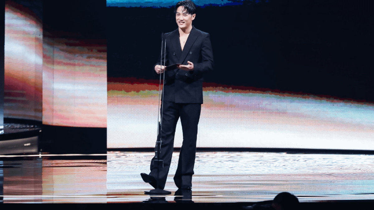 金曲34》熊仔奪下最佳華語專輯獎。(圖/台視提供) 金曲34》熊仔奪下最佳華語專輯獎。(圖/台視提供)