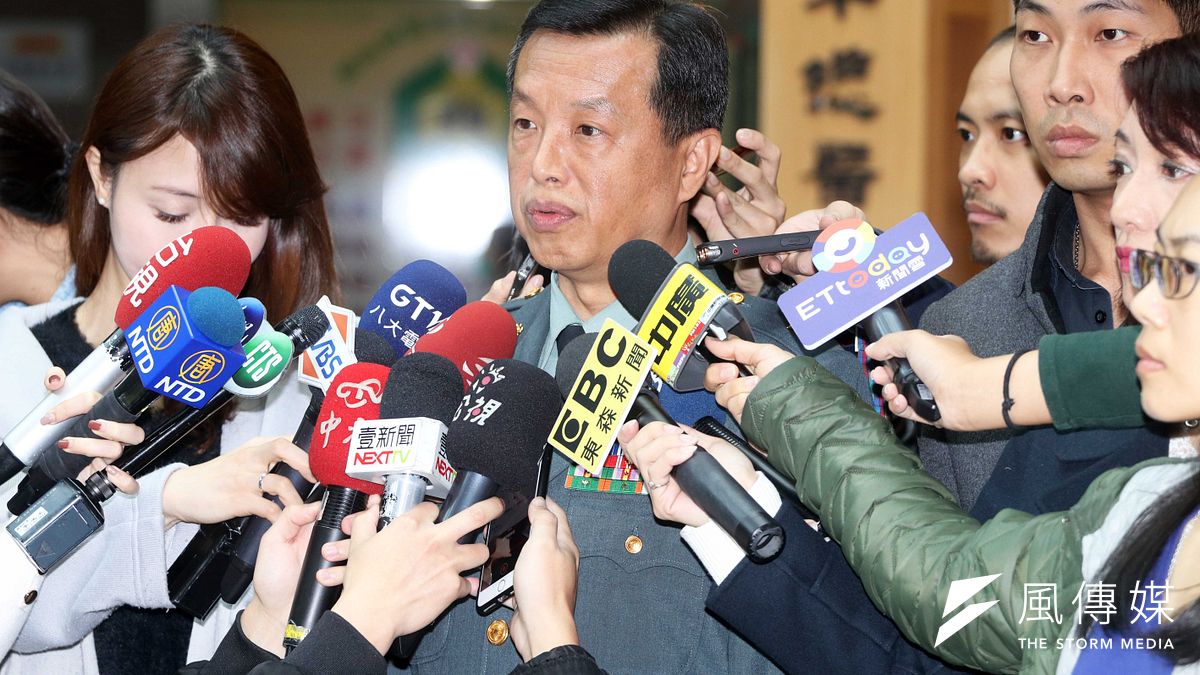 3共機今再飛經宮古海峽,國防部發言人陳中吉說,研判共軍執行遠海長航訓練,但並沒有繞台演訓等情事,民眾可以放心。(資料照,蘇仲泓攝) 3共機今再飛經宮古海峽,國防部發言人陳中吉說,研判共軍執行遠海長航訓練,但並沒有繞台演訓等情事,民眾可以放心。(資料照,蘇仲泓攝)