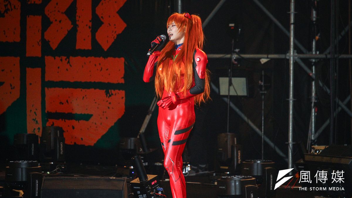 立委選戰落幕,許多新科立委一躍成黑馬,包括擅長cosplay變裝、競選期間總讓外界驚奇不斷的賴品妤。(蔡親傑攝) 立委選戰落幕,許多新科立委一躍成黑馬,包括擅長cosplay變裝、競選期間總讓外界驚奇不斷的賴品妤。(蔡親傑攝)