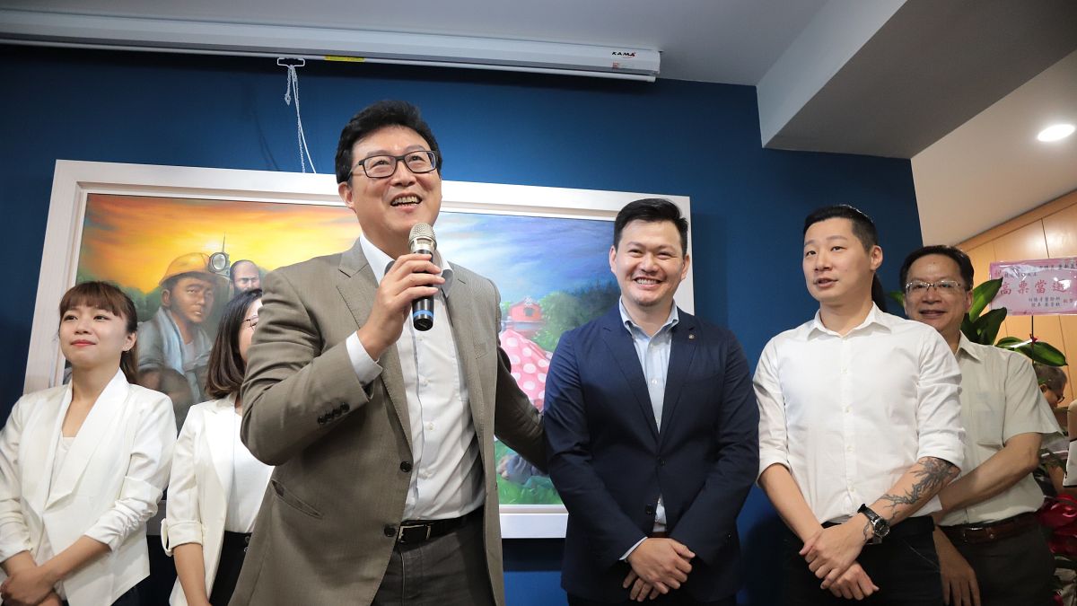 何謂台灣價值?作者指出,一開始只是隨著總統蔡英文順口一句質問柯文哲的話,民進黨內許多人竟又開始用口號分裂台灣人的共識與意志。(資料照,蕭新晟辦公室) 何謂台灣價值?作者指出,一開始只是隨著總統蔡英文順口一句質問柯文哲的話,民進黨內許多人竟又開始用口號分裂台灣人的共識與意志。(資料照,蕭新晟辦公室)