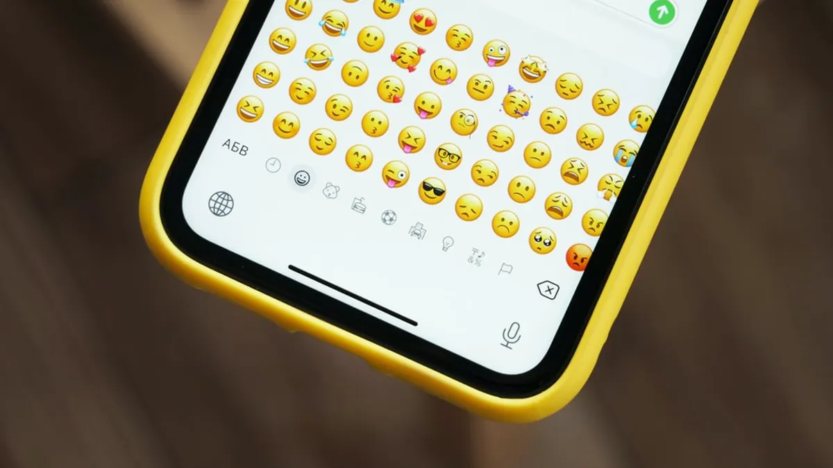 不同的emoji會產生不一樣的聊天感受!(圖/取自unsplash) 不同的emoji會產生不一樣的聊天感受!(圖/取自unsplash)