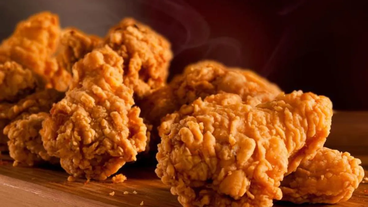 南韓人愛吃炸雞,且炸雞與幸福感有極大的關聯。(圖/kfc@facebook)