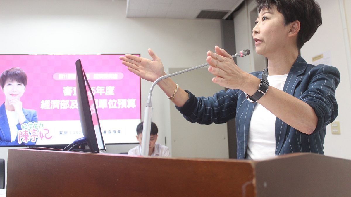 5400公噸石棉瓦未清運成隱憂!陳亭妃要求跨部會加速處理、全面緊盯台南水電建設進度