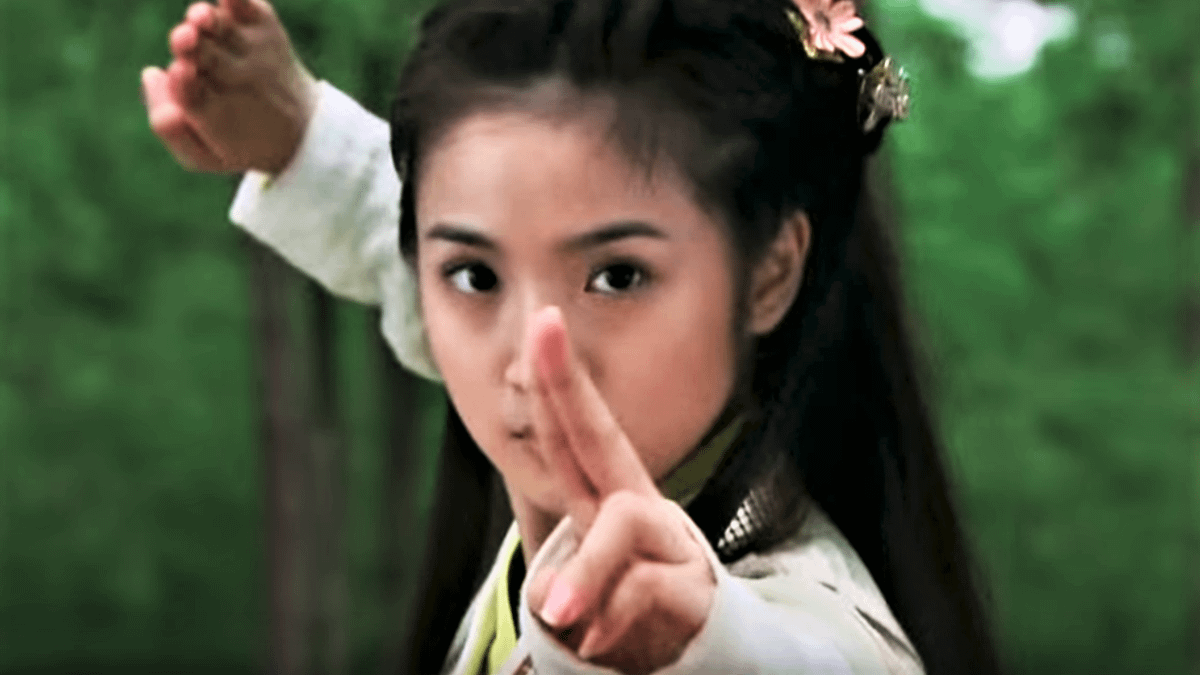 金庸英譯者郝玉青,將《射雕》比喻為中國《魔戒》,希望能成功引起英語讀者的興趣。(圖/截自Youtube) 金庸英譯者郝玉青,將《射雕》比喻為中國《魔戒》,希望能成功引起英語讀者的興趣。(圖/截自Youtube)