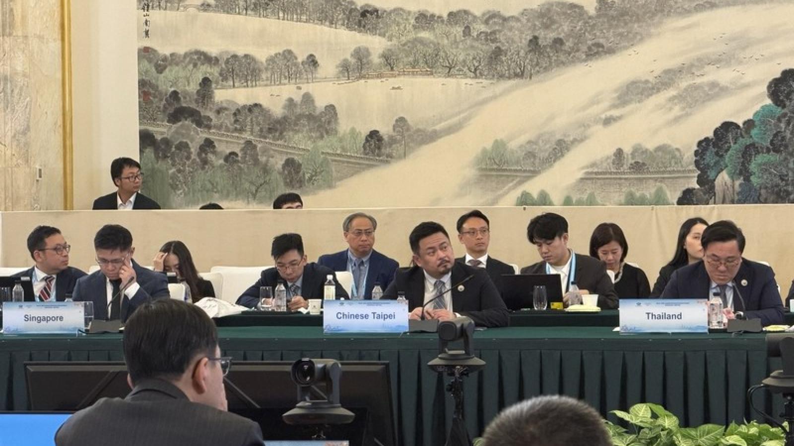 沒辦台胞證如何進入中國參加APEC?洪申翰全說了:回台灣真的比較輕鬆