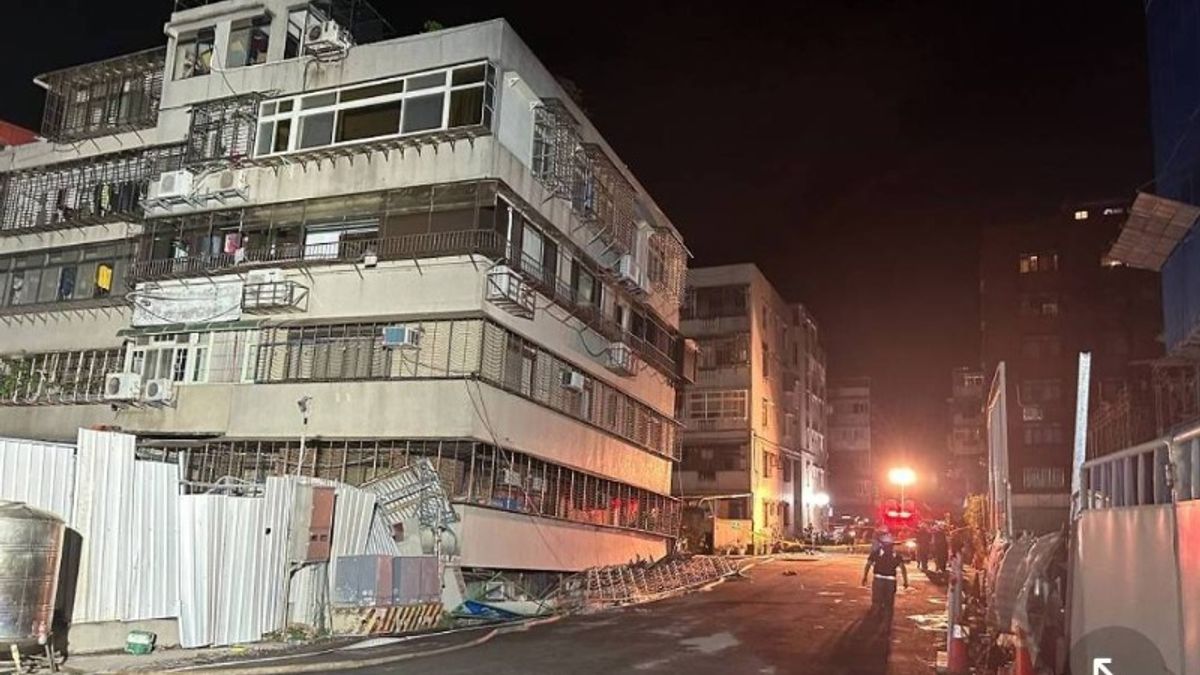 大直民宅深夜塌陷。(圖/台北市議員陳怡君辦公室提供) 大直民宅深夜塌陷。(圖/台北市議員陳怡君辦公室提供)