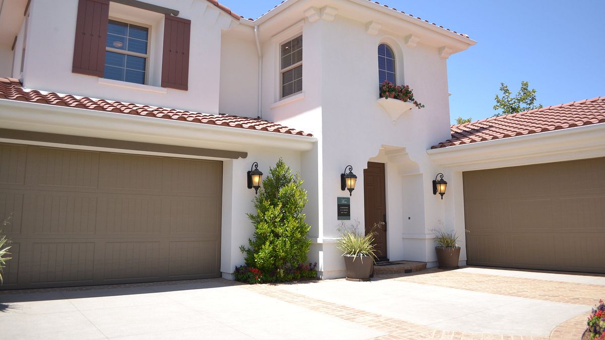 不只房價還有其他事件,當前執政政府或親執政黨之黨群,其發言和行為表態等,在人民和各種廠商與利益團體之中,相當「積極」「主動」地在各種天平上朝特定方向傾斜。(示意圖/取自Pexels) 不只房價還有其他事件,當前執政政府或親執政黨之黨群,其發言和行為表態等,在人民和各種廠商與利益團體之中,相當「積極」「主動」地在各種天平上朝特定方向傾斜。(示意圖/取自Pexels)