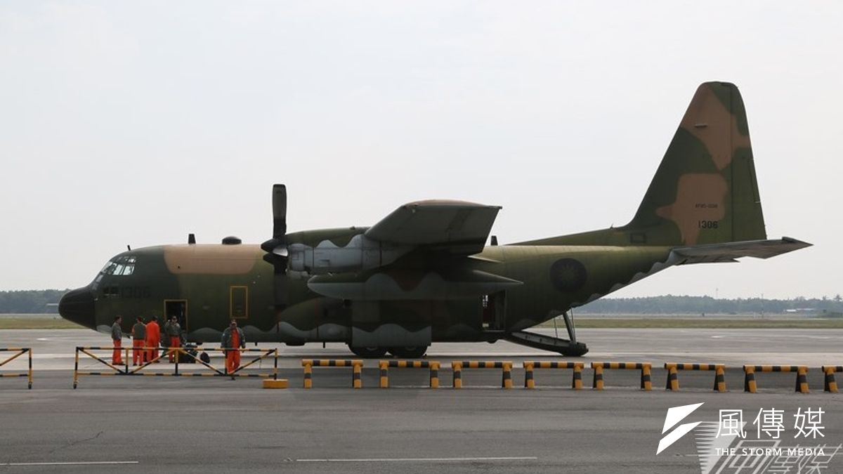 C130運輸機(余志偉攝) C130運輸機(余志偉攝)