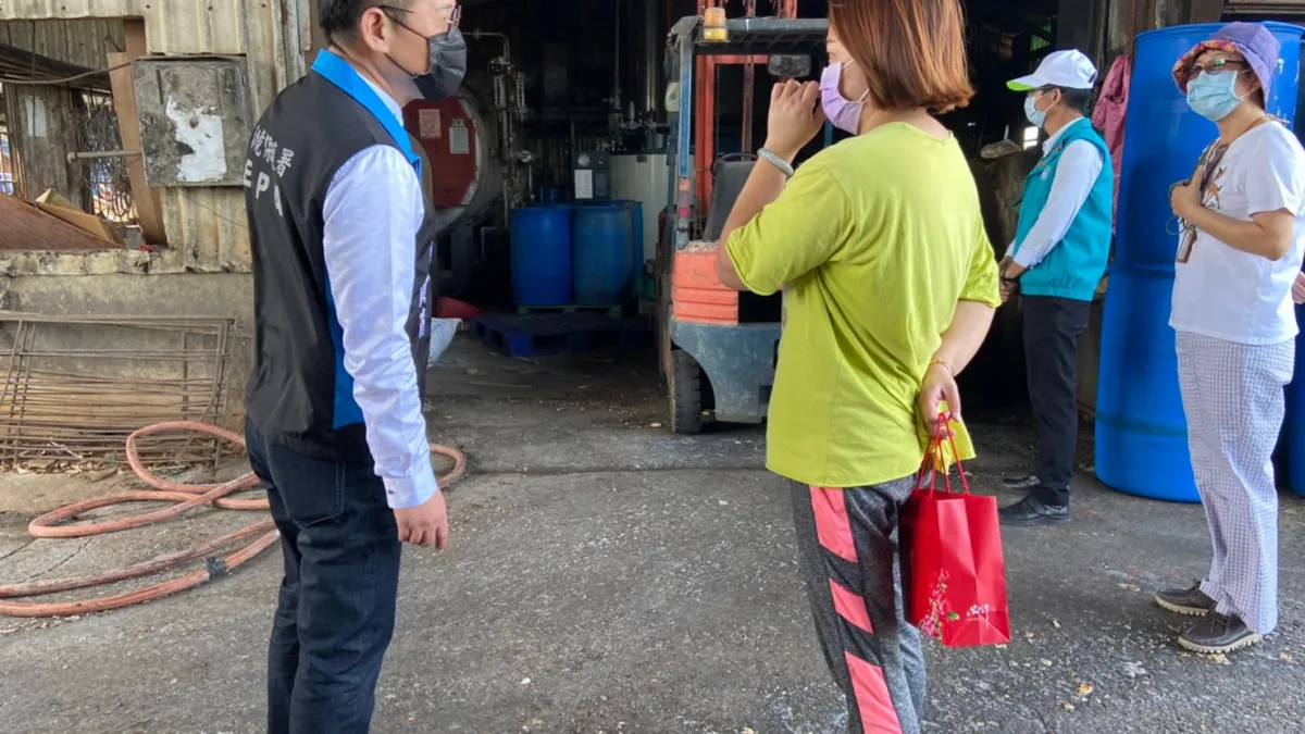 嘉義縣環保局聯合農業處及家畜疾病防治所針對廚餘養豬業者進行稽查 (圖/嘉義縣環保局提供)