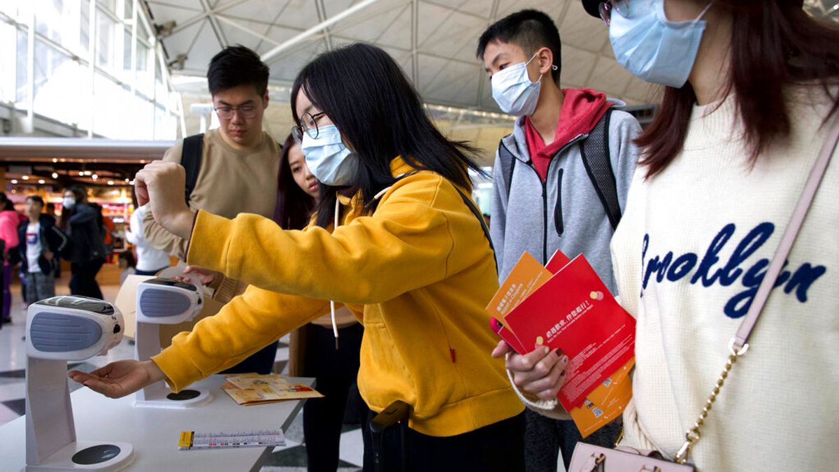 武漢肺炎疫情急遽升高,香港22日也傳出確診首例。(美聯社) 武漢肺炎疫情急遽升高,香港22日也傳出確診首例。(美聯社)