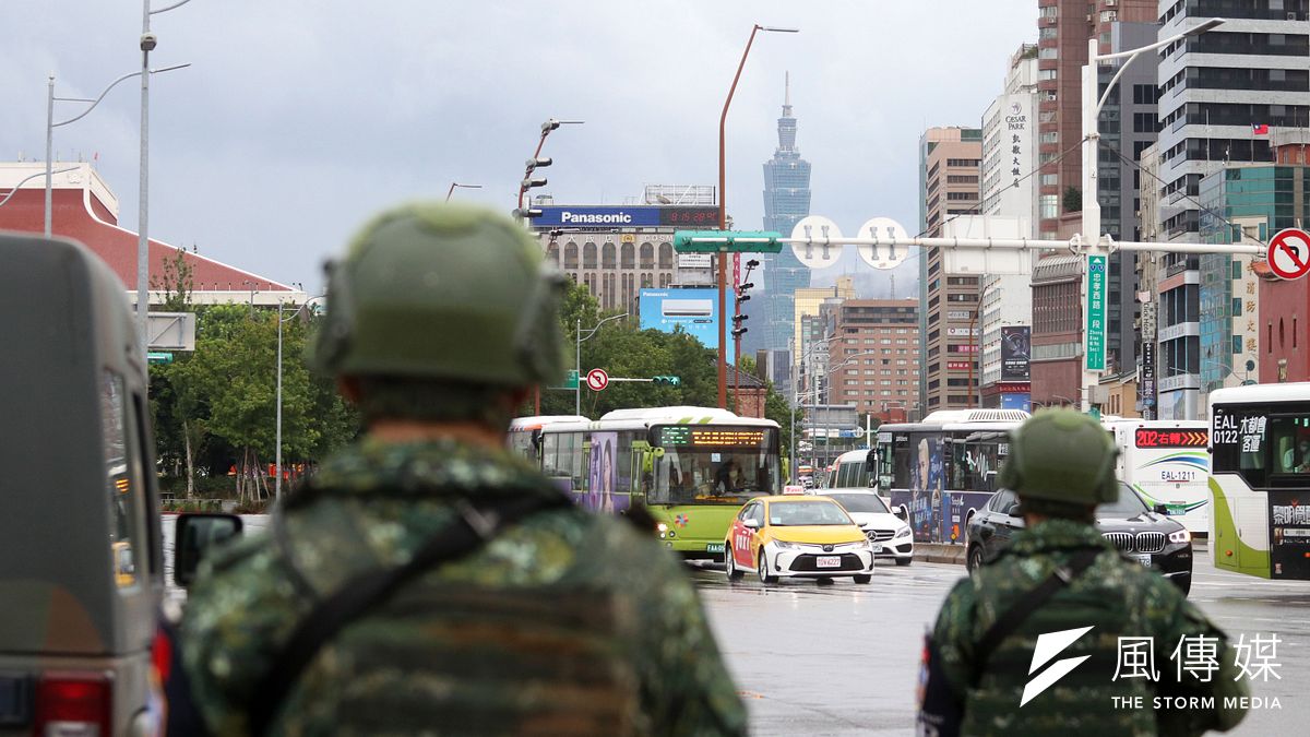 国籍航空会社での軍人の優先搭乗が推進された後、頼清徳氏の提唱する「軍人のビジネスクラスへの昇格」が波紋を呼んでいる。写真はイメージ。(写真/蘇仲泓撮影) 国籍航空会社での軍人の優先搭乗が推進された後、頼清徳氏の提唱する「軍人のビジネスクラスへの昇格」が波紋を呼んでいる。写真はイメージ。(写真/蘇仲泓撮影)