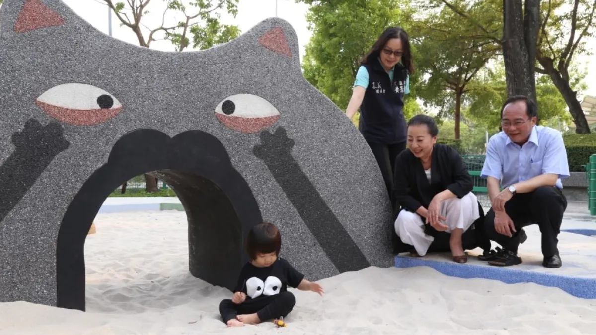 嘉義縣長張花冠指出,公園是都市之肺,早安公園除了讓在地大、小朋友擁有可愛外型的公園外,也讓外地遊客眼睛為之一亮,讓大家都知道嘉義縣是一個有無限巧思的文化城市。(圖/嘉義縣政府提供)