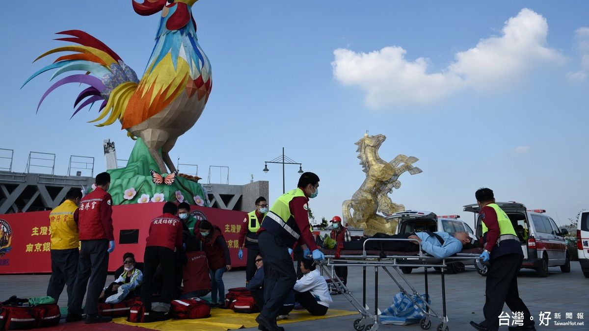 南投燈會沙雕恐龍展 消防救災先推演 南投燈會沙雕恐龍展 消防救災先推演