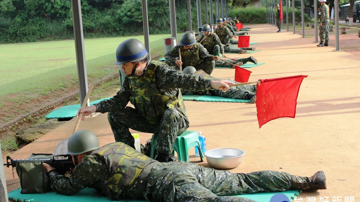 驗證訓練成果 彰縣後備部隊成功嶺實彈射擊