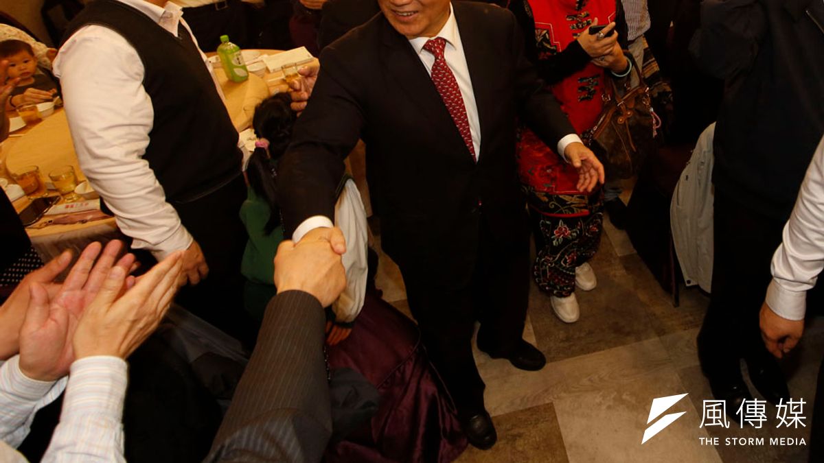 王金平(中)挾數十年經營的雄厚政商實力,一搏大位。(郭晉瑋攝) 王金平(中)挾數十年經營的雄厚政商實力,一搏大位。(郭晉瑋攝)