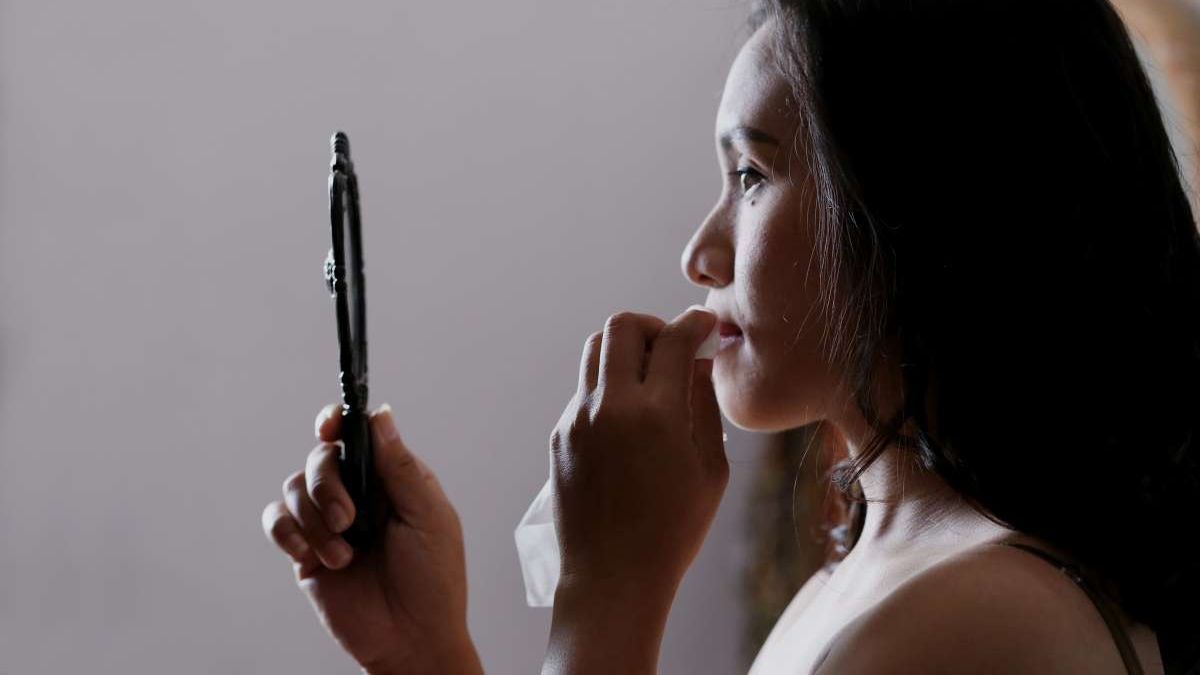 對外表的過度重視和輕忽,都是低自尊者的一種表現(圖/Unsplash) 對外表的過度重視和輕忽,都是低自尊者的一種表現(圖/Unsplash)