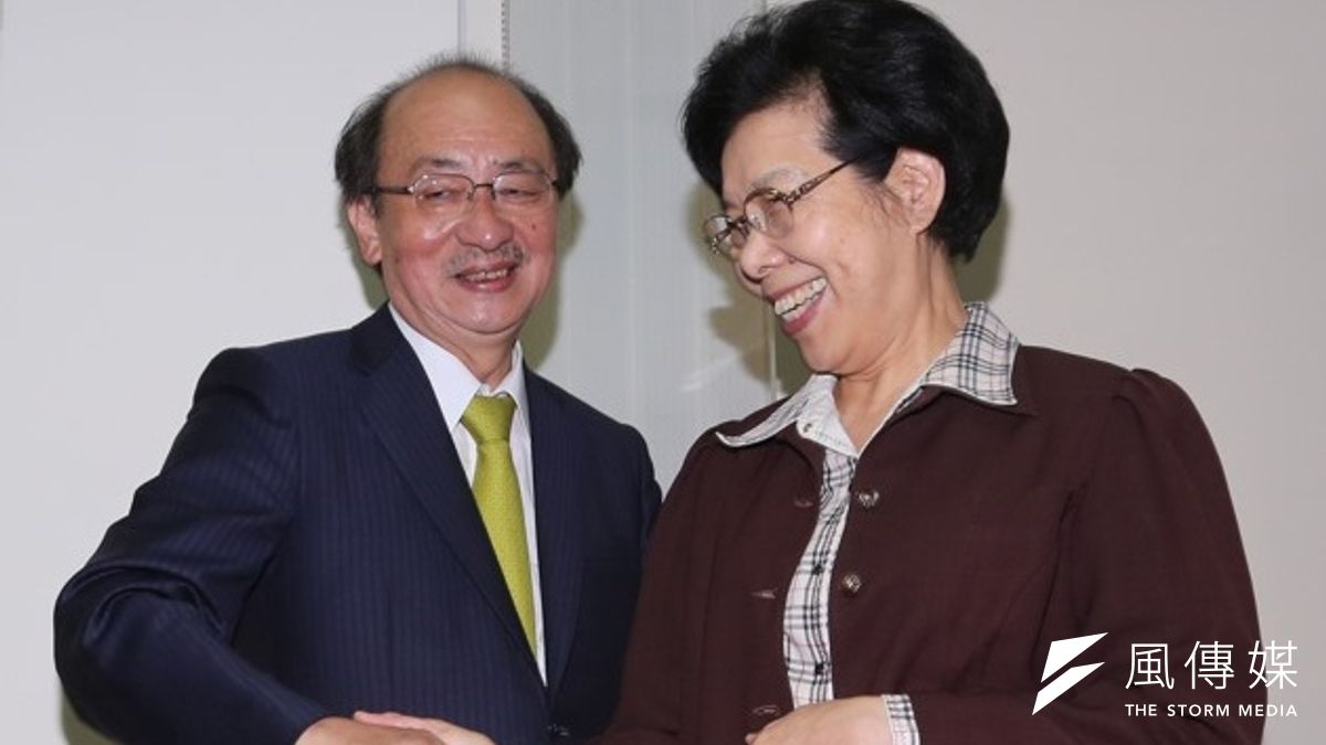 張博雅昨天以57票驚險過關,今天拜會面對媒體訪問表示,不討論這問題,那是雙方角力的問題,不是個人問題。(余志偉攝) 張博雅昨天以57票驚險過關,今天拜會面對媒體訪問表示,不討論這問題,那是雙方角力的問題,不是個人問題。(余志偉攝)