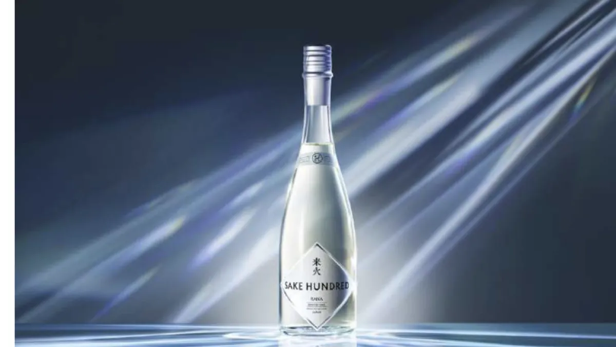 SAKE HUNDREDがフラッグシップ「百光」に並ぶ2年ぶりの新商品「来火」を発表し、世界基準のドライと複雑性を追求した新たな辛口日本酒を9月14日に発売する。(写真/SAKE HUNDRED提供)