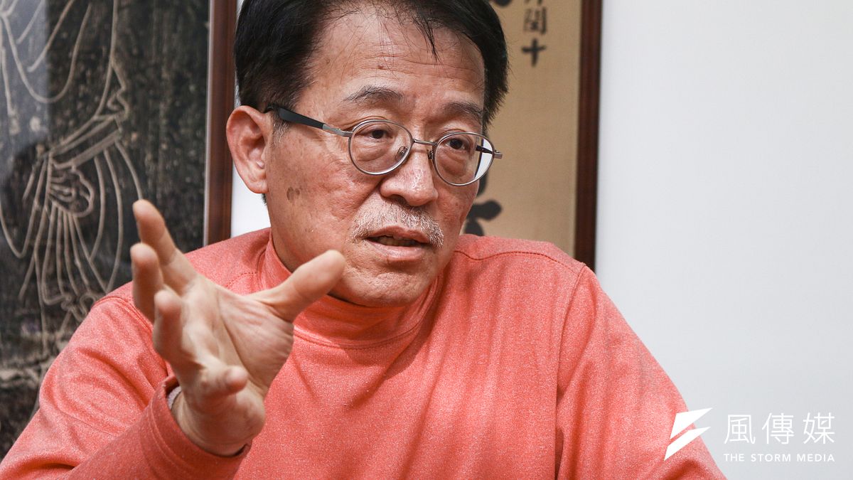 李登輝前國師劉君祖,以李登輝政府1991年通過的《國統綱領》為例指出,若20年前就與中國和談,台灣籌碼多,絕對比香港、澳門好很多,軍隊都能保留,國際組織也可繼續參與。(蔡親傑攝) 李登輝前國師劉君祖,以李登輝政府1991年通過的《國統綱領》為例指出,若20年前就與中國和談,台灣籌碼多,絕對比香港、澳門好很多,軍隊都能保留,國際組織也可繼續參與。(蔡親傑攝)