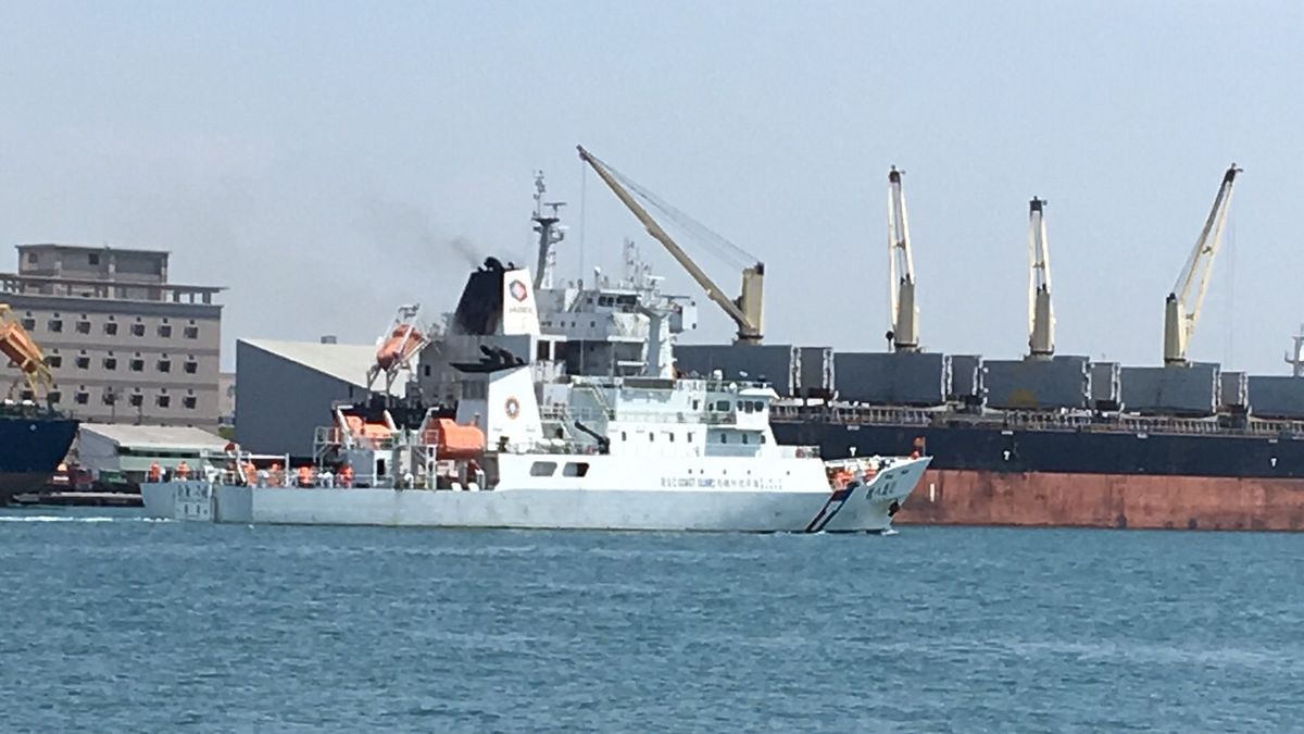 行政院海岸巡防署海洋巡防總局所屬之直屬船隊巡護八號船。(海巡署提供) 行政院海岸巡防署海洋巡防總局所屬之直屬船隊巡護八號船。(海巡署提供)