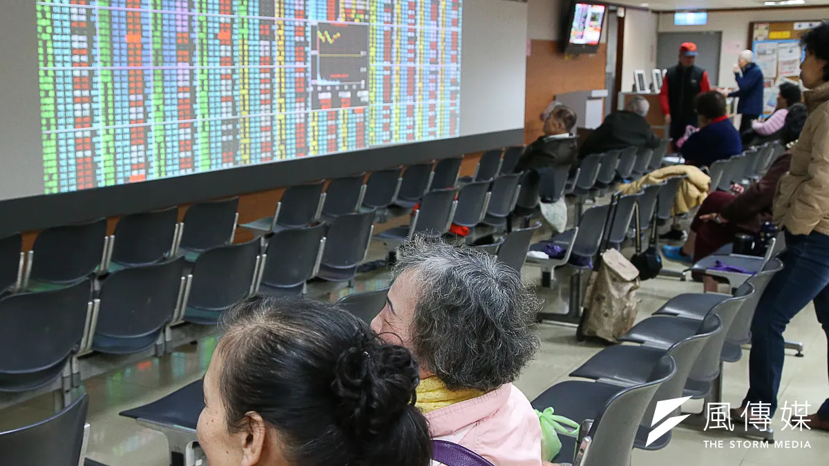 美國商會建議,主動式債券ETF應比照被動式債券ETF,暫停課徵證交稅。(資料照,陳明仁攝) 美國商會建議,主動式債券ETF應比照被動式債券ETF,暫停課徵證交稅。(資料照,陳明仁攝)