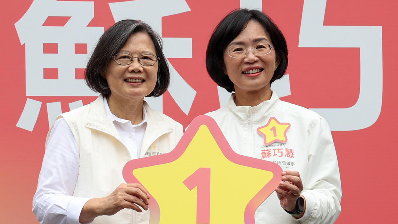 曝沈伯洋剛選舉時「是蘇巧慧親自帶他學掃街」 蔡英文讚:洋流是她教出來的