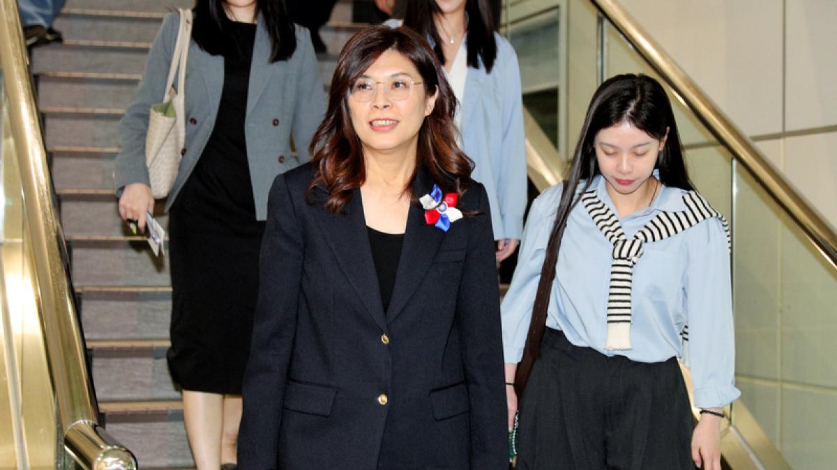 訪美首站拜會胡佛研究所 鄭麗文拋「超越零和」倡議:美中雙引擎共築亞太新秩序