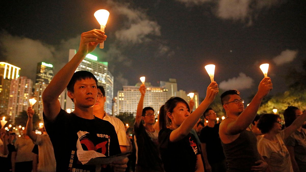香港在九七後更像處於殖民地位嗎?(圖為香港六四紀念活動。美聯社) 香港在九七後更像處於殖民地位嗎?(圖為香港六四紀念活動。美聯社)