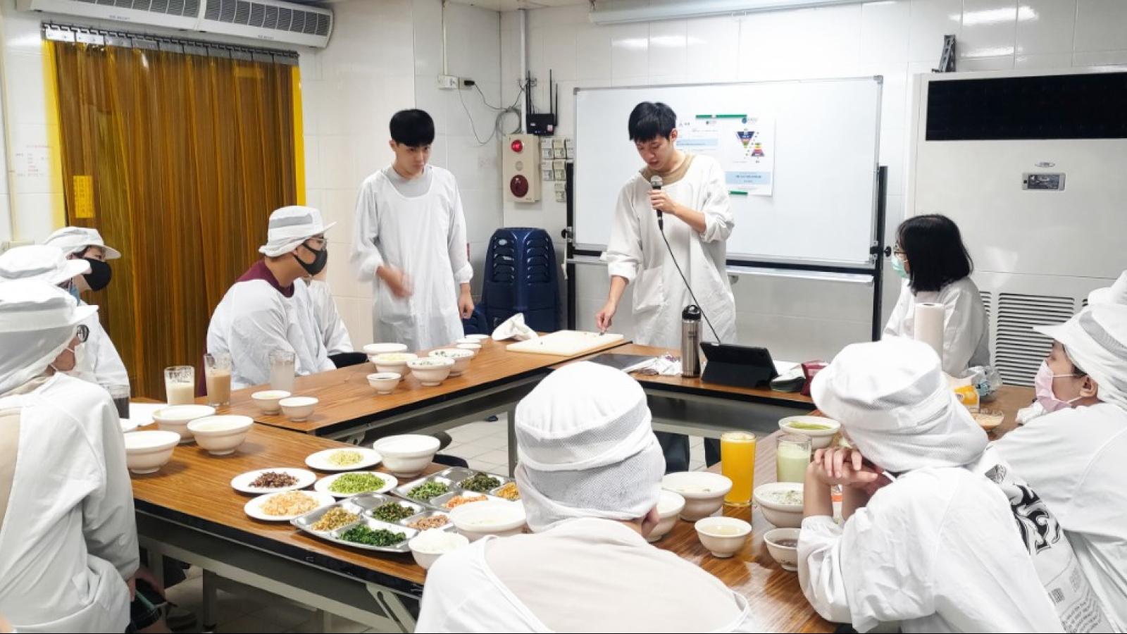 義守大學營養系國考報捷!應屆營養師通過率34% 高於全國平均23.47%