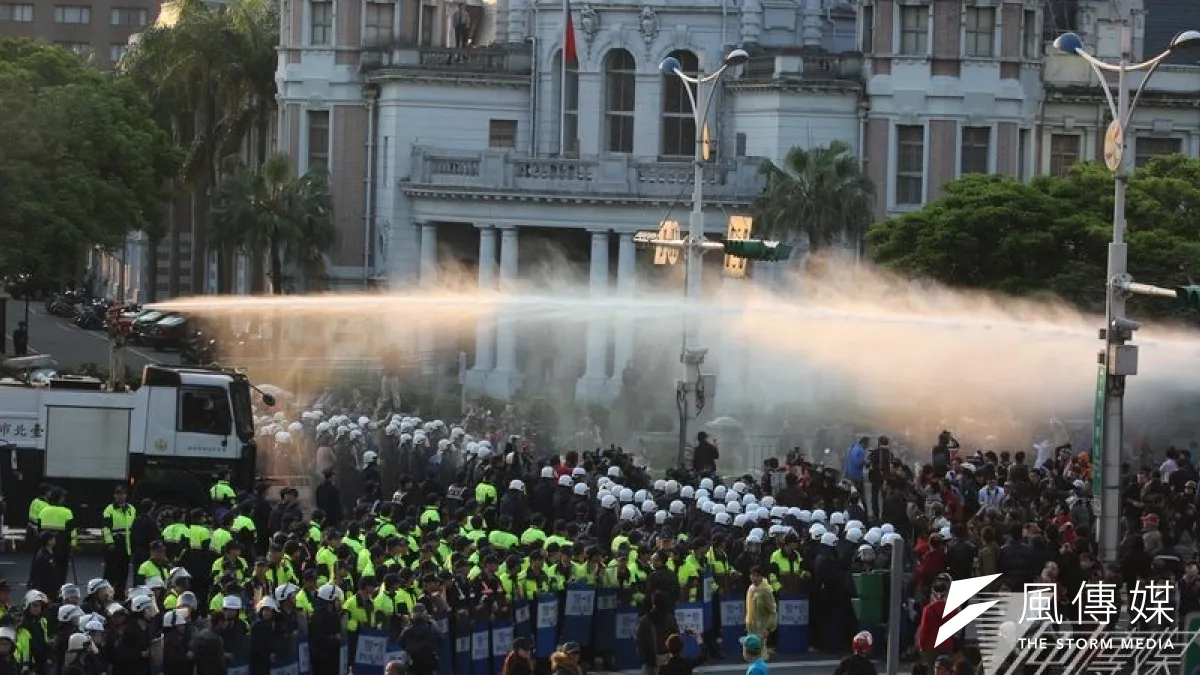台北市警察局中正一分局分局長方仰寧今早回應,時間到未解散,警方會先柔性勸阻,若未達預期則不排除相關執法作為。(余志偉攝)