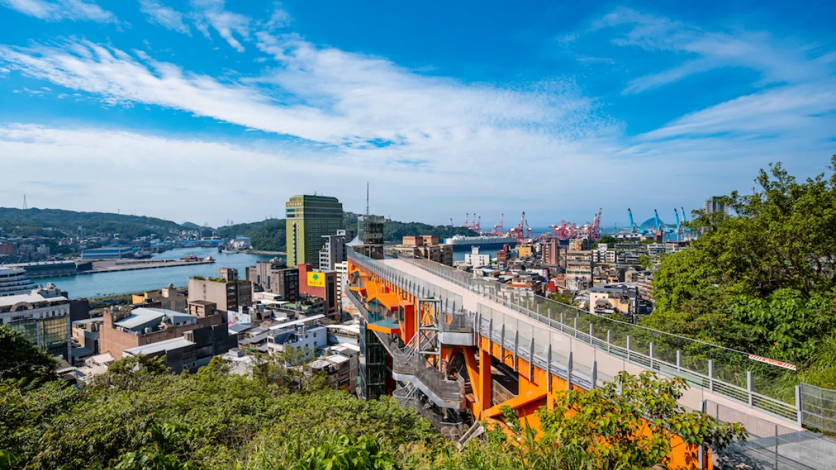 高 60 多公尺的基隆地標「基隆塔」歷經近 5 個月閉館修繕,於今晚正式重新開放,明日起營運時間延長至晚間 9 時並有輕食進駐,開啟基隆夜觀光新體驗。(示意圖/取自基隆市文化觀光局)