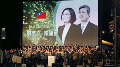 放眼2022選戰,民進黨內各派系仍有研議及部署,在立院黨團總召不動,新系、非新系各1席的基礎下,備戰下屆市長選舉。(資料照 ,美聯社)
