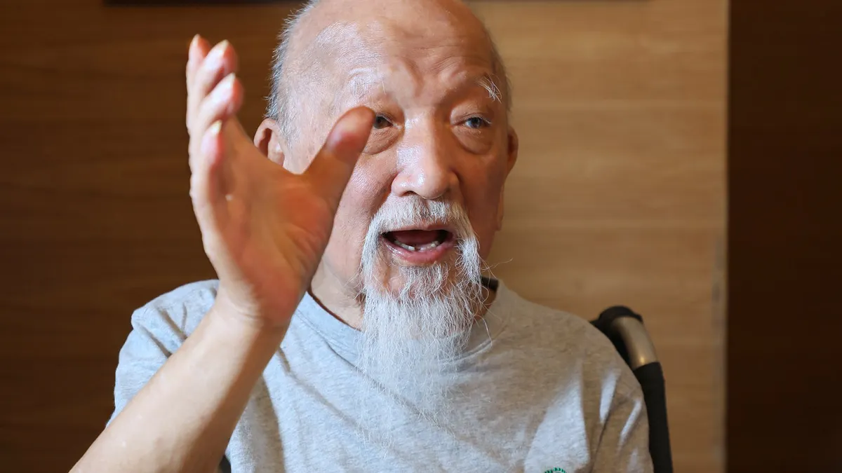 作家張拓蕪今(29)日凌晨辭世,享受90歲。(取自《文訊》臉書專頁) 作家張拓蕪今(29)日凌晨辭世,享受90歲。(取自《文訊》臉書專頁)