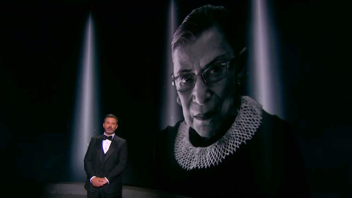 2020年9月,美國各界悼念聯邦最高法院大法官金斯堡(Ruth Bader Ginsburg)(AP) 2020年9月,美國各界悼念聯邦最高法院大法官金斯堡(Ruth Bader Ginsburg)(AP)