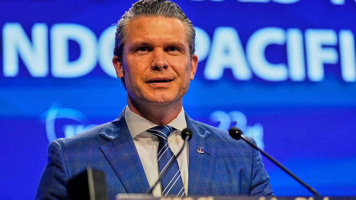 米国防長官ヘグセス氏は、中国共産党が軍事的手段で台湾を強制的に奪取すれば、インド太平洋地域全体さらには世界の安全保障に壊滅的な影響を与えるだろうと明言した。(AP通信) 米国防長官ヘグセス氏は、中国共産党が軍事的手段で台湾を強制的に奪取すれば、インド太平洋地域全体さらには世界の安全保障に壊滅的な影響を与えるだろうと明言した。(AP通信)