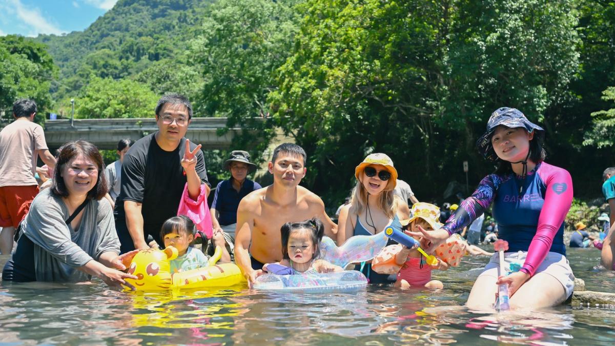 暑假衝北橫避暑!宇內溪溪水區限時開放,串聯東眼山遠眺101
