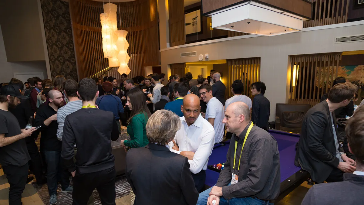 作者表示,2017年,新創已經成為CES最大的吸睛焦點,不僅每年參展數量屢創新高,以首次參展的新創為主的Eureka Park更成為許多記者和參觀者在四天展會的首選去處。(楊建銘提供)