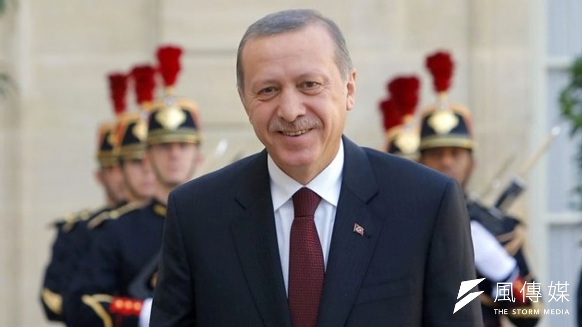 土耳其總統艾爾多安13日訪問巴黎(美聯社) 土耳其總統艾爾多安13日訪問巴黎(美聯社)