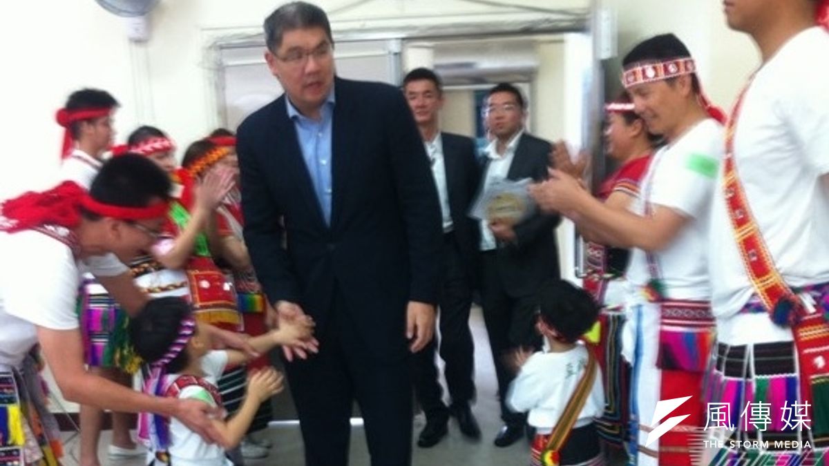 連勝文認為,大稻埕有其傳統和歷史背景,若能妥善規劃,加上現代化行銷,打造類似美國蘇活區和日本代官山的特色區域。(張文馨攝) 連勝文認為,大稻埕有其傳統和歷史背景,若能妥善規劃,加上現代化行銷,打造類似美國蘇活區和日本代官山的特色區域。(張文馨攝)