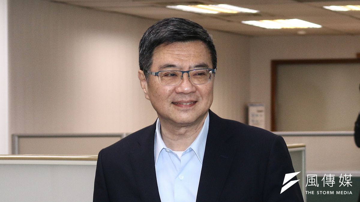 民進黨今(13)日舉行中執會,會中通過2020年總統及立委提名初選作業相關事項。民進黨主席卓榮泰13日出席民進黨中執會。(蔡親傑攝) 民進黨今(13)日舉行中執會,會中通過2020年總統及立委提名初選作業相關事項。民進黨主席卓榮泰13日出席民進黨中執會。(蔡親傑攝)