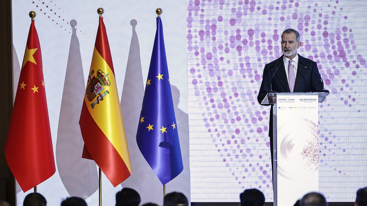 對沖與美關係惡化,西班牙國王帶團訪華:中國電動車找到歐洲突破口,新華社嗨喊「雙向奔赴」